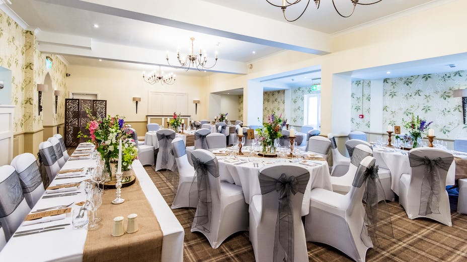 get-married-stratton-court-hotel-cirencester-cotswolds-weddings (3)