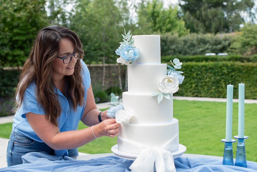 beckie-chapman-cake-design-wedding-cakes-swindon-cotswolds-weddings (1)