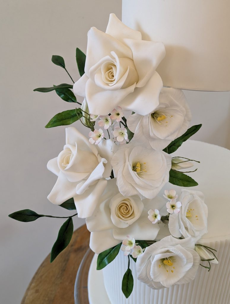 cotswold-cake-kitchen-wedding-cakes-cotswolds-weddings (2)