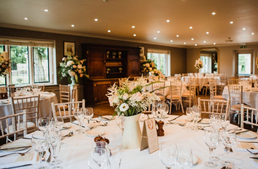 slaughters-country-inn-hotel-lower-slaughter-cotswolds-weddings (2)
