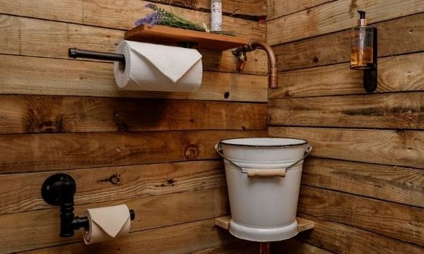 nomadic-washrooms-luxury-toilet-hire-cotswolds-weddings (1)