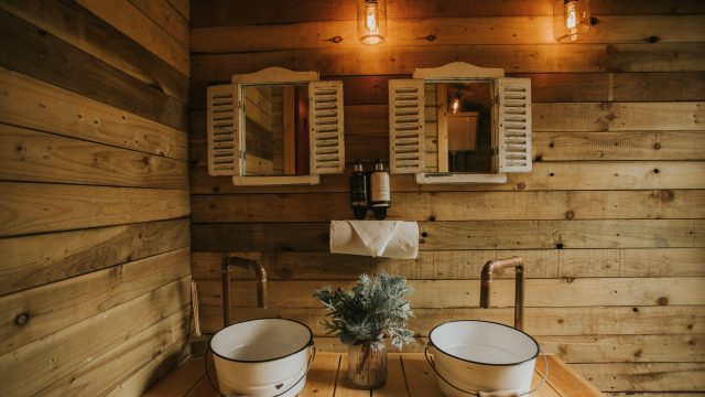 nomadic-washrooms-luxury-toilet-hire-cotswolds-weddings (4)