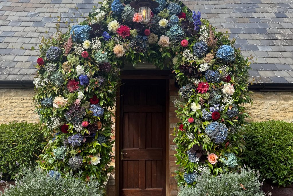 the-swan-inn-ascott-under-wychwood-cotswolds-weddings (11)