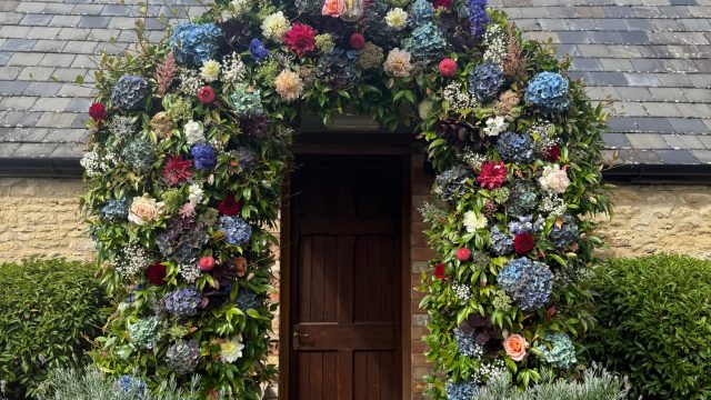 the-swan-inn-ascott-under-wychwood-cotswolds-weddings (11)