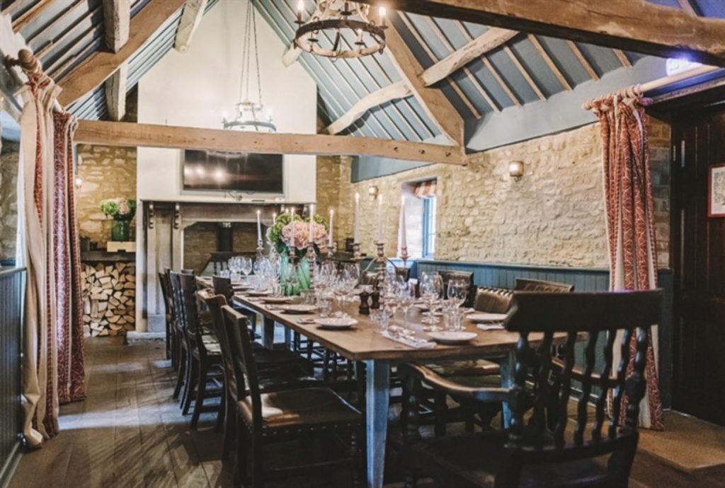 the-swan-inn-ascott-under-wychwood-cotswolds-weddings (13)
