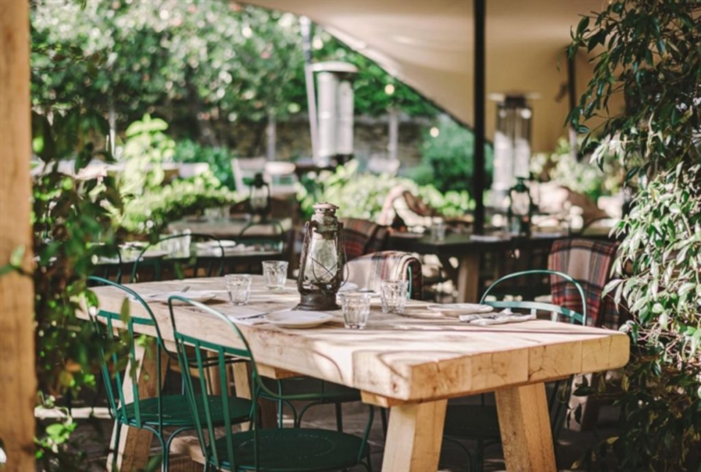 the-swan-inn-ascott-under-wychwood-cotswolds-weddings (14)