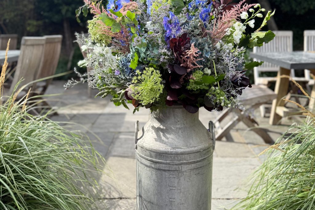 the-swan-inn-ascott-under-wychwood-cotswolds-weddings (3)