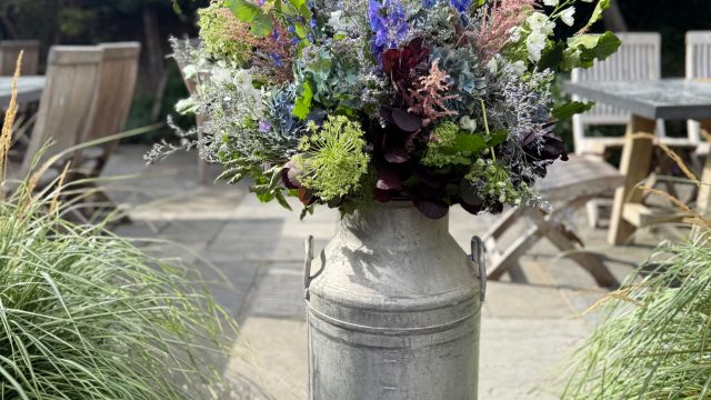 the-swan-inn-ascott-under-wychwood-cotswolds-weddings (3)