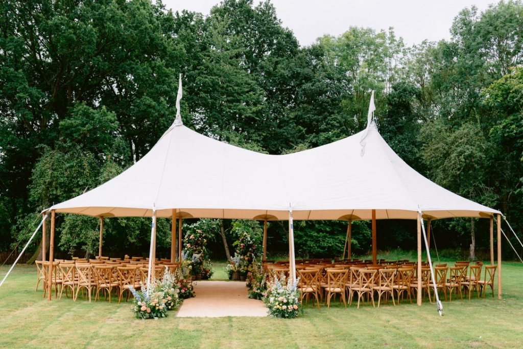 darling-buds-of-kj-cotswolds-weddings (11)