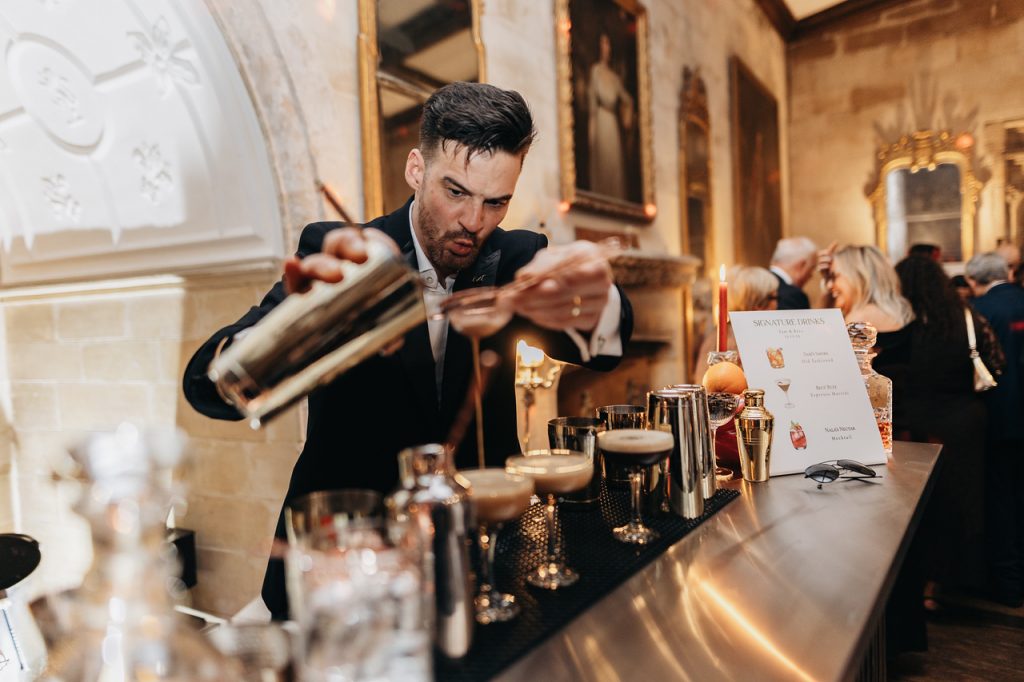 cocktails-by-andrej-cotswolds-weddings (3)