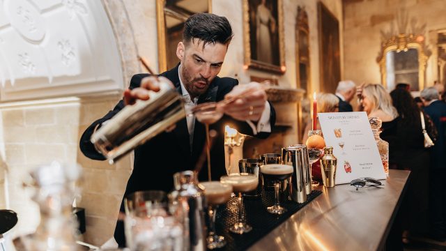 cocktails-by-andrej-cotswolds-weddings (3)