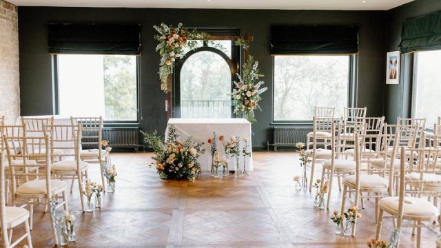 the-bear-of-rodborough-cotswolds-weddings (1)