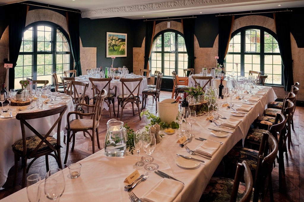 the-bear-of-rodborough-cotswolds-weddings (6)