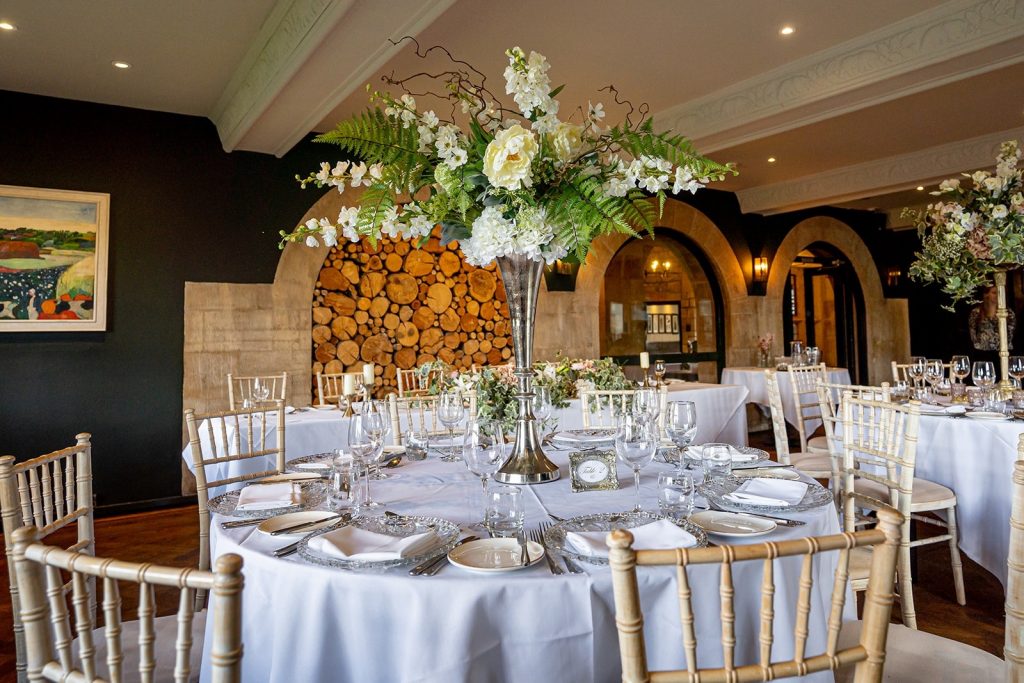 the-bear-of-rodborough-cotswolds-weddings (7)