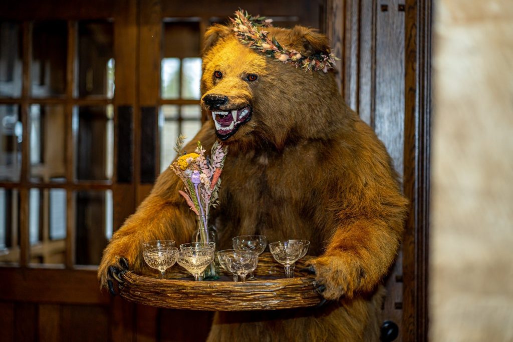 the-bear-of-rodborough-cotswolds-weddings (8)