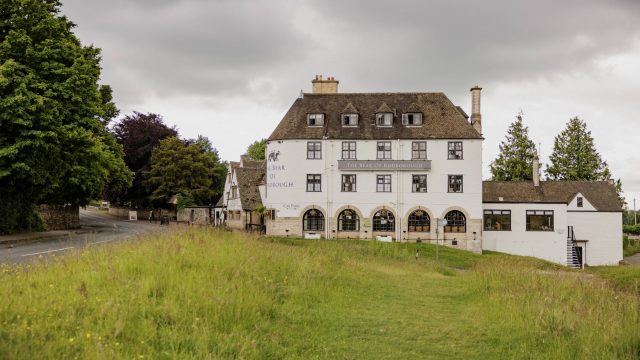 the-bear-of-rodborough-cotswolds-weddings (9)