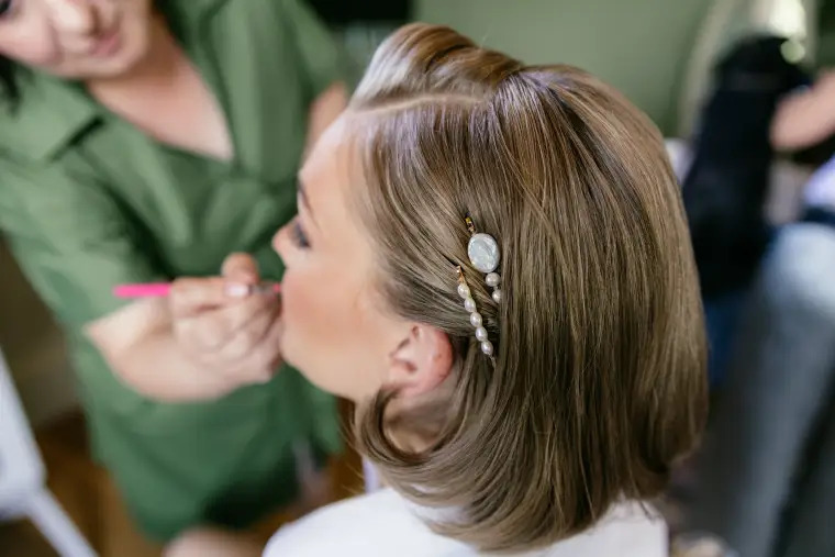 hairstyle-and-makeup-nadezhda-hardiman-cotswolds-weddings (3)