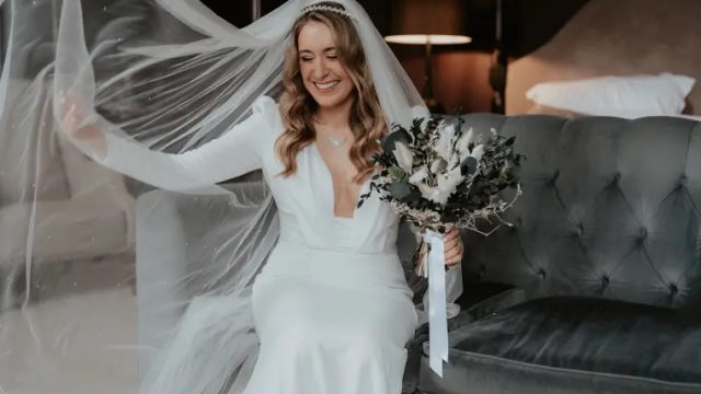 hairstyle-and-makeup-nadezhda-hardiman-cotswolds-weddings (5)