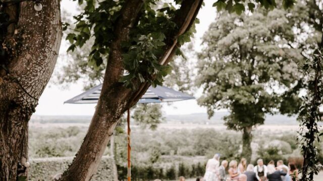 feathered-nest-inn-nether-westcote-cotswolds-weddings