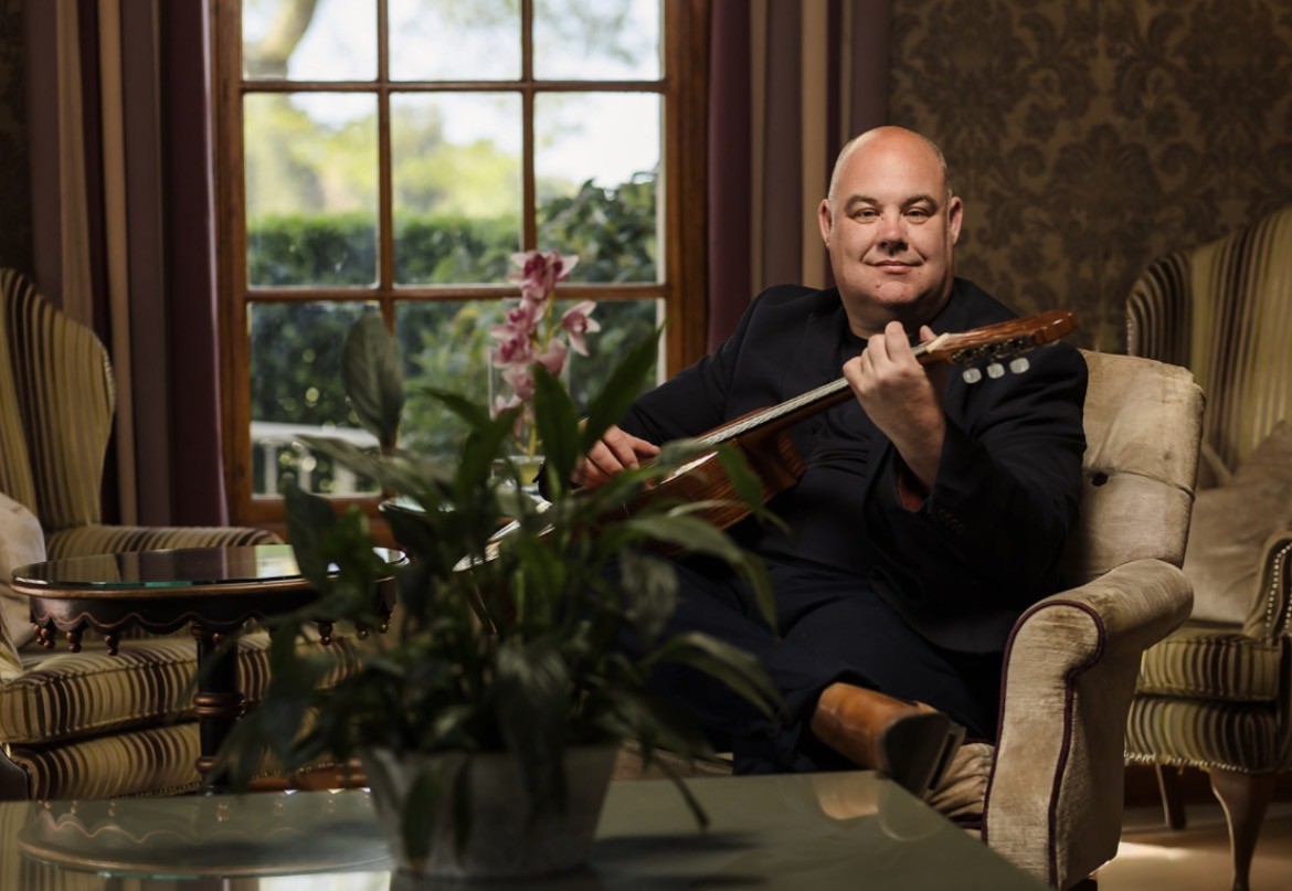 guitarist-stuart-toogood-cotswolds-weddings (1)
