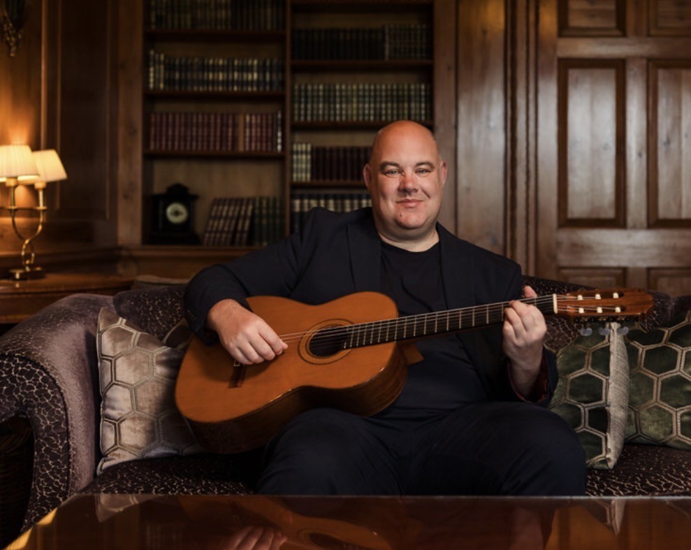 guitarist-stuart-toogood-cotswolds-weddings (9)