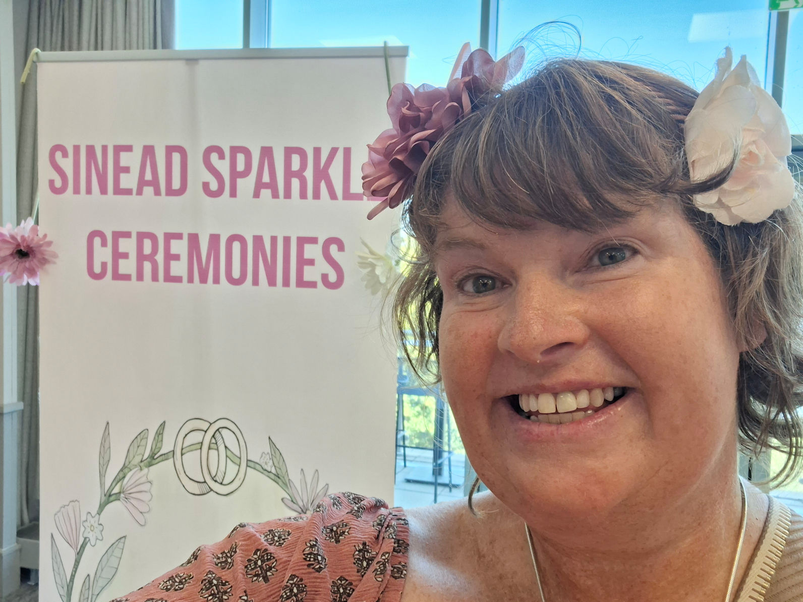 sinead-sparkle-ceremonies-cotswolds-weddings